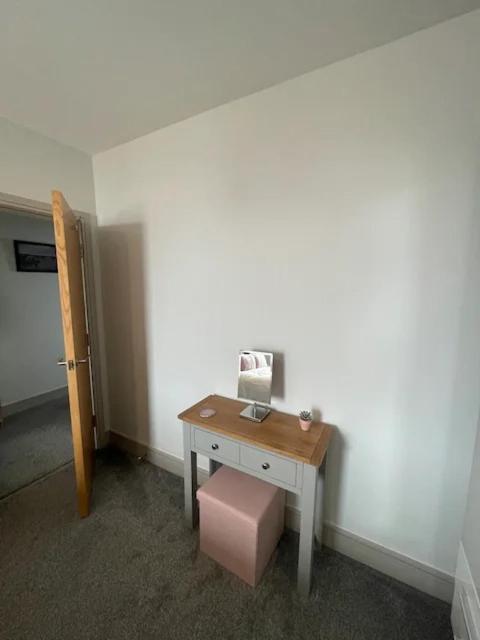Superb 2 Bedroom Sea View Flat スカーバラ エクステリア 写真